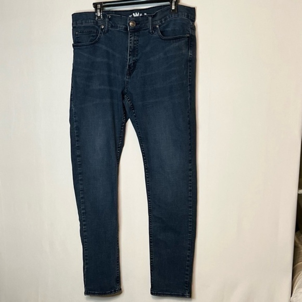 Airwalk Mens Skinny Denim Blue Jeans Size 34/32 Tapered Leg Stretch.